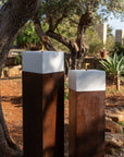 Pedestal de Metal - Diseño en Forma Cuadrada